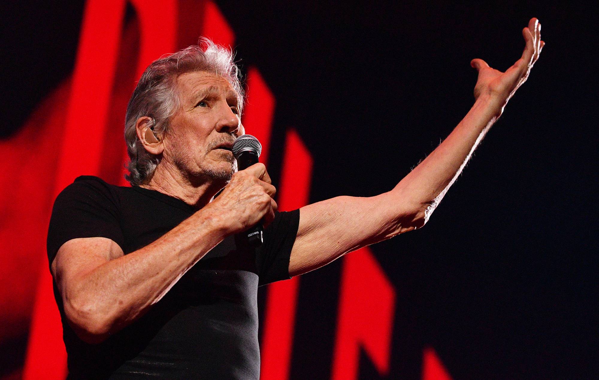 Roger Waters Unveils Reimagined 'Comfortably Numb' for Palestine